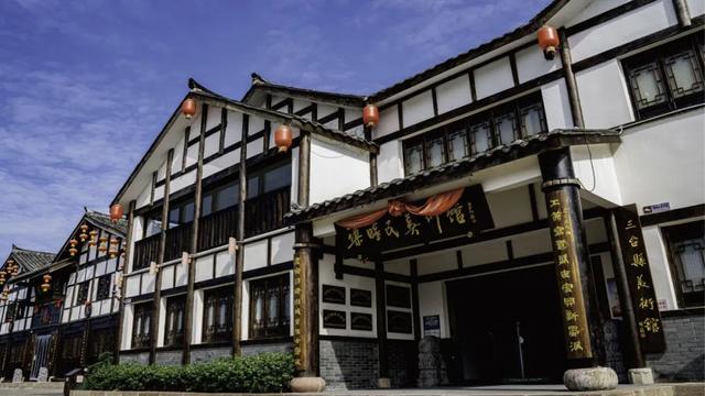 乐游绵阳 清凉一夏 ‖ 球音伴行 畅游三台第一站——潼川古城：灯影千年，舌尖烟火