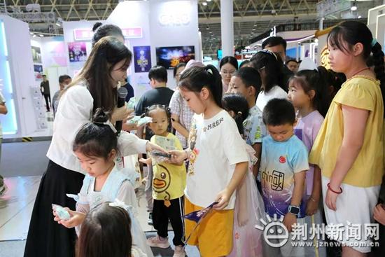 2025中国文博会闭幕 荆州参展企业获众多参观者青睐