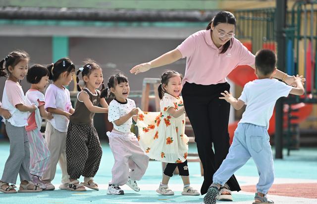 习近平总书记引领中国经济收官“十四五”擘画新蓝图