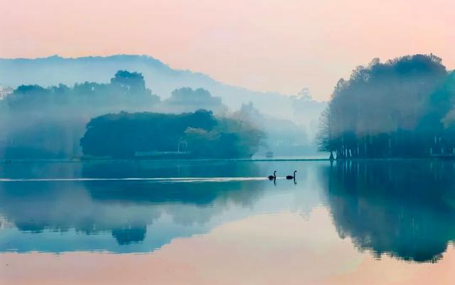 误闯仙境！来越秀，邂逅现实版「水墨画」