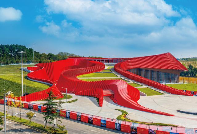 多彩贵州城：一年崛起文旅新地标