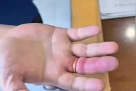 消防员大战N个“指环王”图片