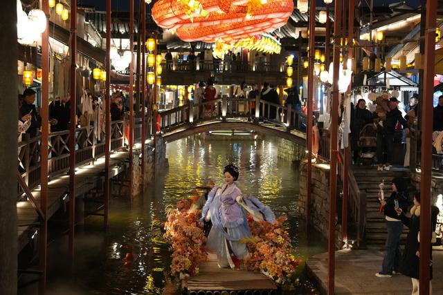 湖南南岳：衡山脚下夜缤纷