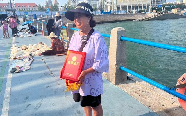 跳海救人的青岛“玉米阿姨”发声