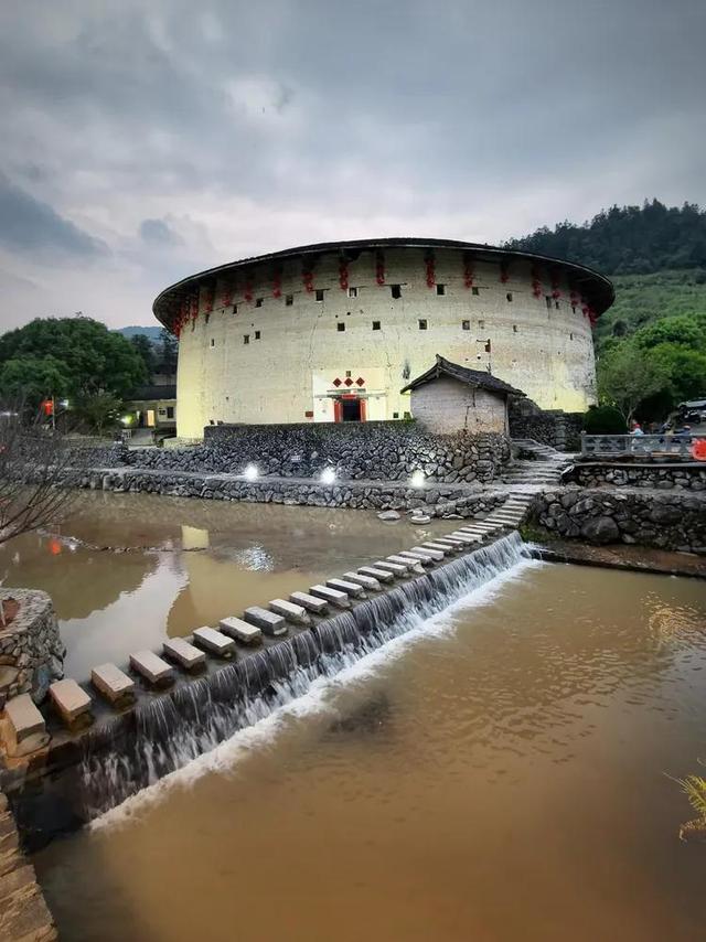 壹点号·行记|刷完这组图就心动！初遇南靖土楼，道不尽的绝美与神秘