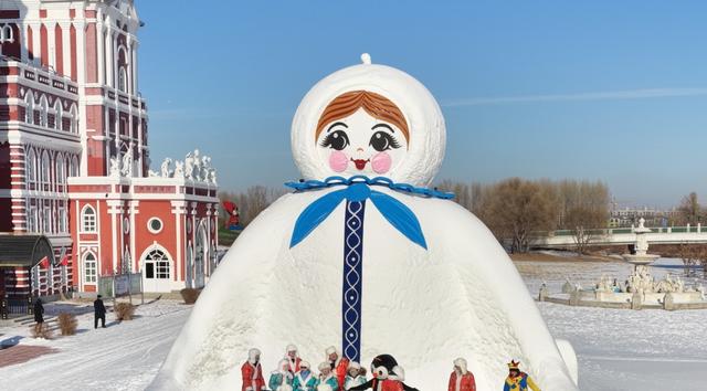哈尔滨雪人天团营业，把冬天甜成棉花糖