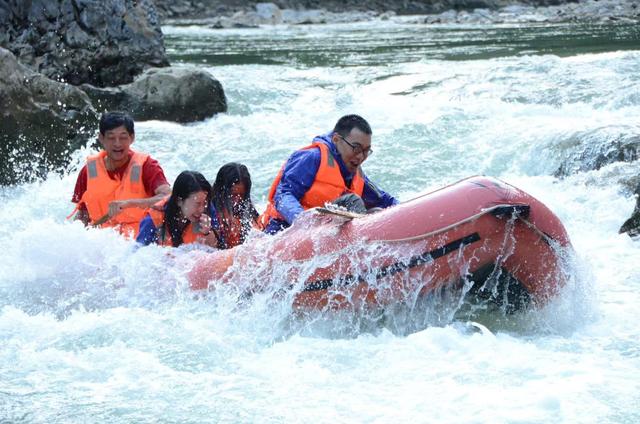 户外徒步、水上漂流……来巴中，解锁不一样的夏天丨跟着赛事去旅行