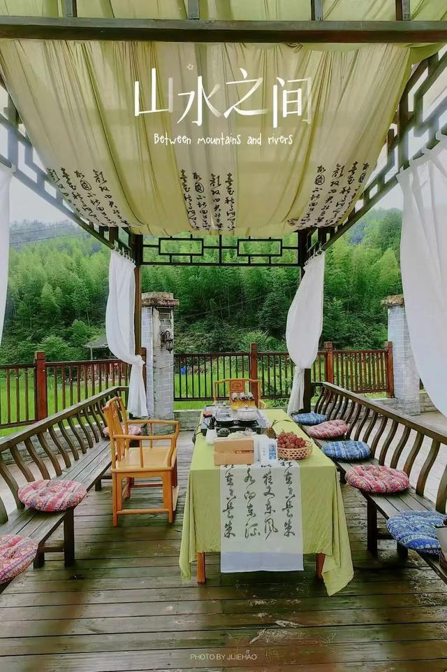 秋冬游资源！雾凇染丹霞，油茶暖红韵，这趟桂北秘境之旅很治愈