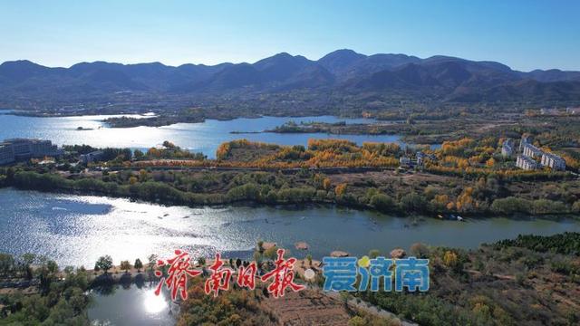 一年四季 泉在济南丨初冬雪野湖 “颜值” 在线 天蓝湖碧引客来