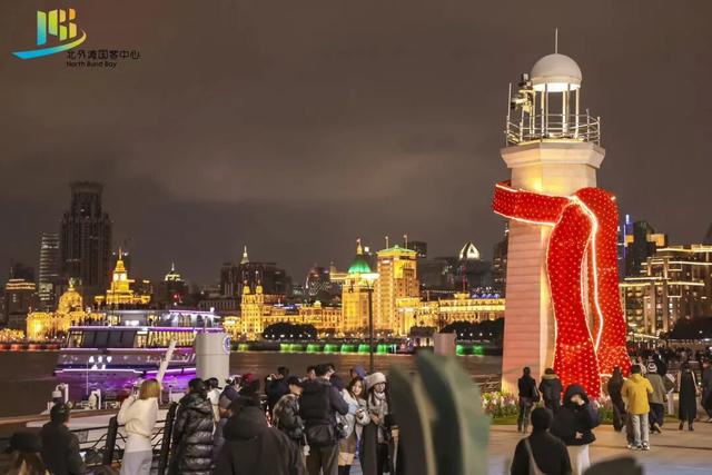 上海首个450㎡浦江冰场！飘雪、市集、和陆家嘴三件套同框，出片率100%→