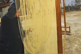 英山油面预热“年味”图片