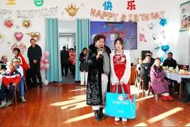 爱心女企业家李彩虹：投身慈善10余年 点滴关爱暖童心图片