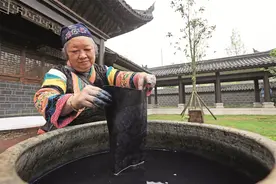 《贵州文旅》丨织金苗族蜡染  深沉悠远的沉静之美图片