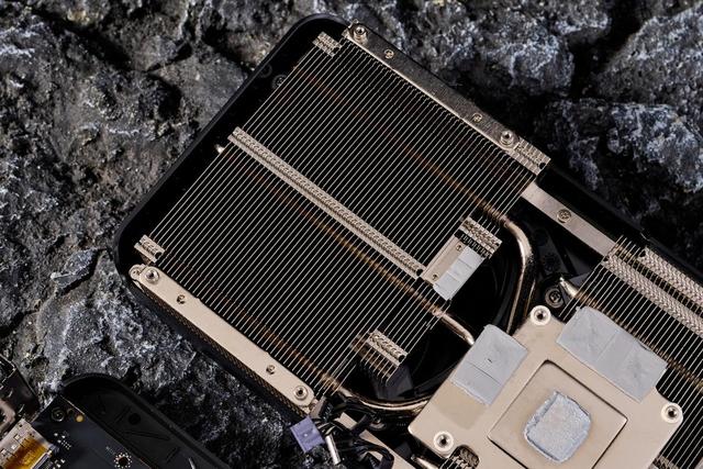 耕升GeForce RTX 5060暴风OC 8G显卡评测：中端市场的强力竞争者