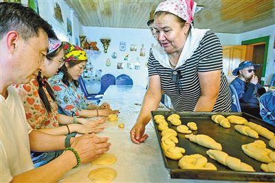 特色家庭游 铺就致富路