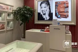 消失中的轻奢品牌“潘多拉”：故事虽恒久，“魔法”已失效图片