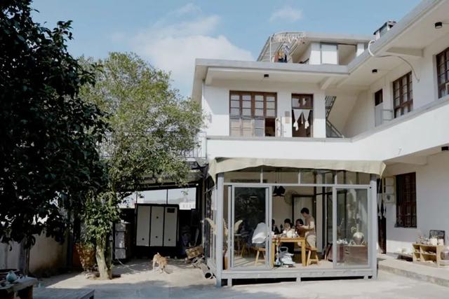 8个好友在福建抱团山居：减少物欲，尝试在山里养育下一代