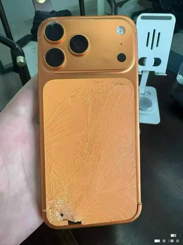 第一批入手iPhone新机的用户已经“翻车了”
