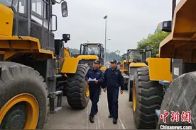 前2个月广西友谊关口岸外贸进出口总值创同期历史新高图片