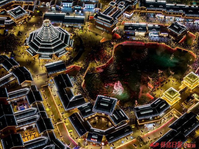 福地怀化懂你如家|解锁五溪千年浪漫——从荆坪古村到榆树湾再到《拥你入怀》怀化文旅的立体答卷