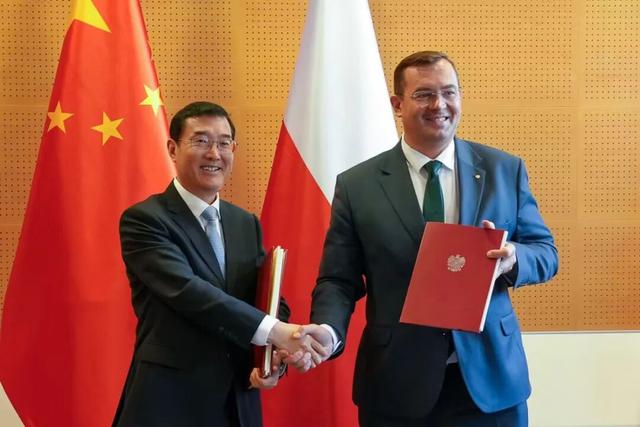 海关总署副署长访问波兰爱沙尼亚
