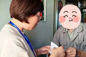 化身“配药侠”！他们的贴心行动暖民心图片