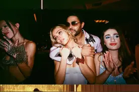 一群字幕翻译，想要和旧语言说再见图片