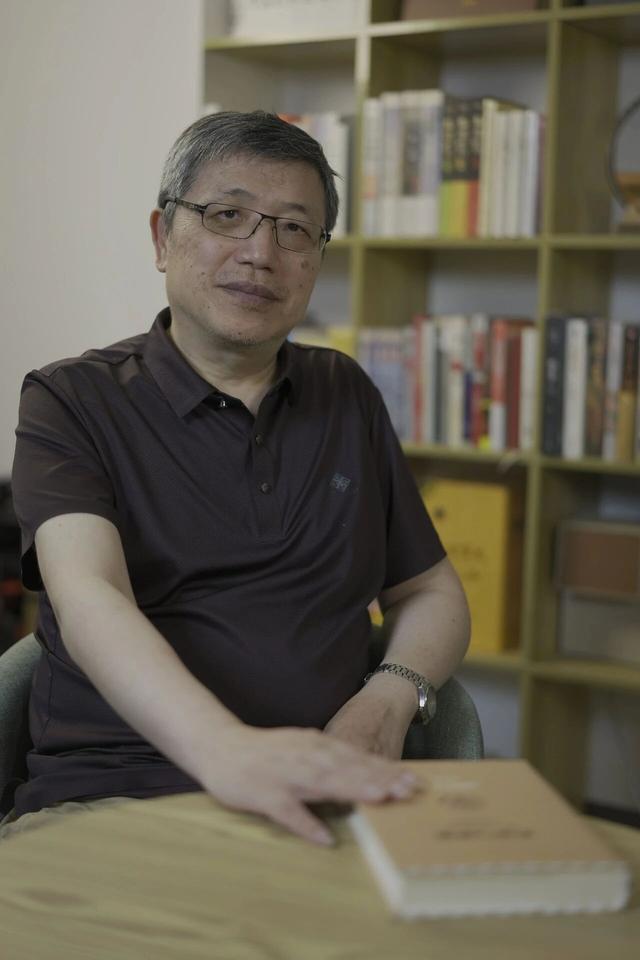 工作群的逢场作戏，年轻人不想装了