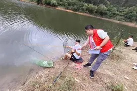 久安乡：打好阿哈湖生态保护组合拳图片