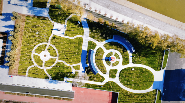 临江市江心岛公园焕新开园 市民添生态休闲好去处