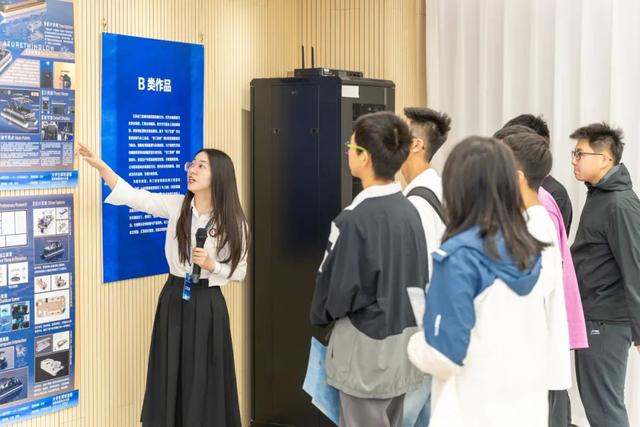 向海图强，智创未来！上海海事大学十大科技服务案例全揭秘