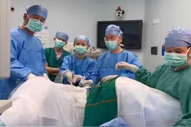 卵巢子宫全切救人！妻子卵巢癌复发转移，丈夫请名医奔赴广州图片