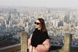 外国人看兰州 哈萨克斯坦姑娘：兰州的夜景太美了图片