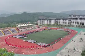 点燃青少年运动激情！河北宽城举办中小学田径运动会图片