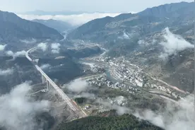 巫云开高速所有隧道全部贯通 力争全线年底具备通车条件图片