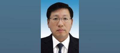 洪亮出任全国政协副秘书长