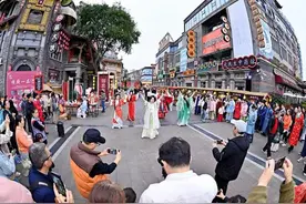 精彩连连，人气满满！“焕新蜀锦”活态化沉浸式文化街区氛围感拉满图片