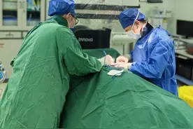 商丘市中医院心病二科团队成功完成院内首例心外膜起搏手术图片