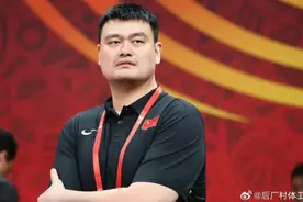 篮协工作人员：姚明在单位图片