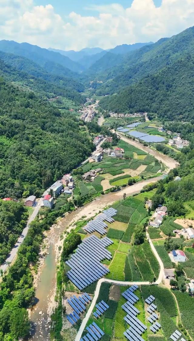 秦巴深处觅古镇|中原镇：红魂铸根基  沃土丰粮仓  产业兴乡村