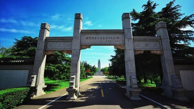 赤黄红·洪湖情 | 2025环洪湖马拉松，跑进水乡新画卷！