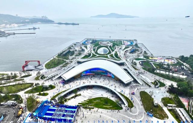 海风开道，秋色伴跑！威海喊你“动起来”~