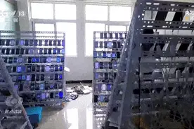 一人操作30部手机、直播间带节奏……图片