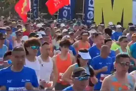 脚踩“最美赛道”，饱览“山海城湾”！海尔·2024青岛马拉松鸣枪开跑图片