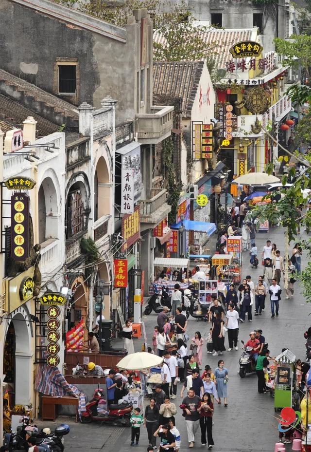 一天看球，一天逛吃！湛江文旅送你一份“超会玩”攻略→