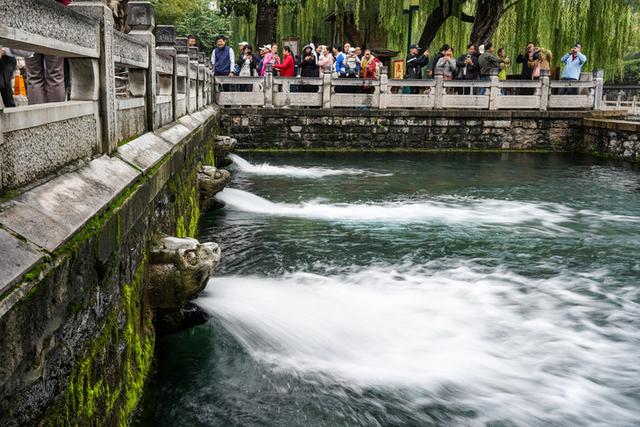 千泉竞涌，在济南与泉不期而遇
