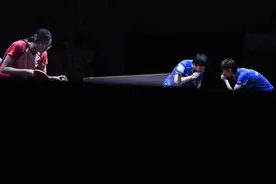 世乒赛：王曼昱/蒯曼晋级女双八强图片