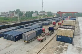 武铁助力大别山石材通江达海图片