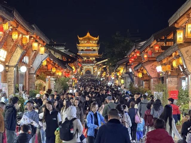 文旅发展 | 首次秋假凉山文旅再出圈 市场验证产业战略