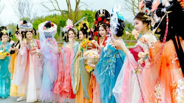 安逸四川 乐游绵阳 ‖ 仙海湖戏剧节暨宝莲灯烟花秀震撼来袭